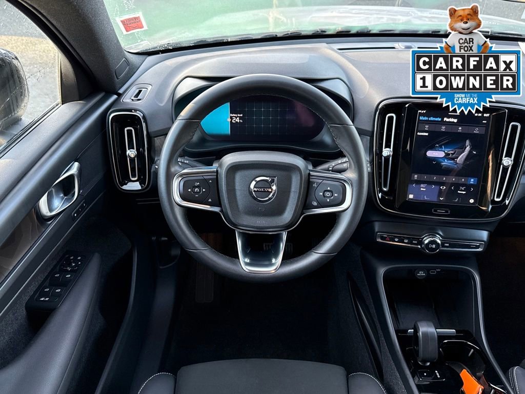 Used 2023 Volvo XC40 Recharge Plus image 15