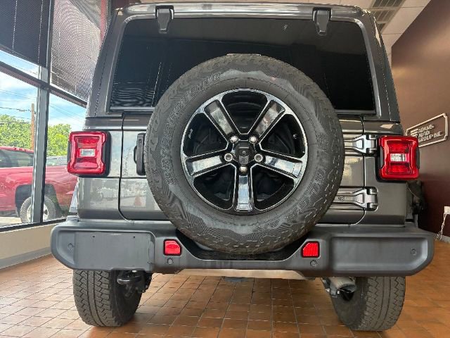 Used 2021 Jeep Wrangler Unlimited Sahara image 10