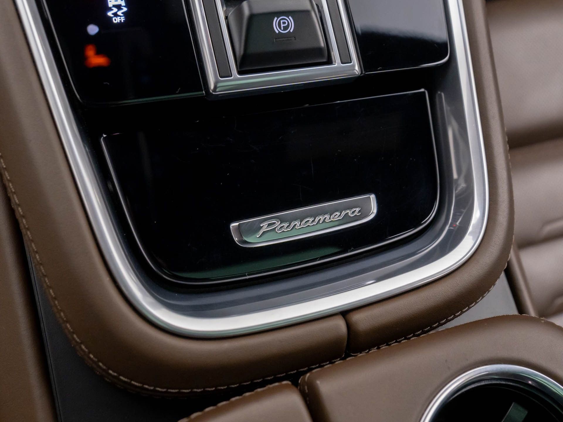 Used 2019 Porsche Panamera Turbo S Executive image 25