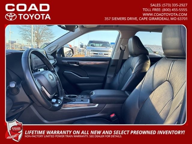 Used 2023 Toyota Highlander Limited image 8