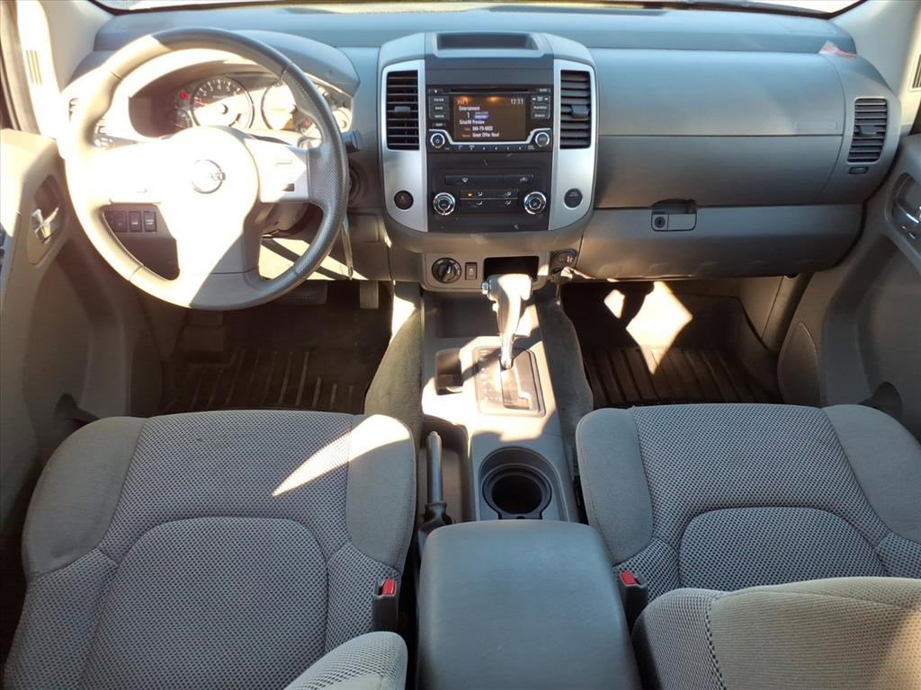 Used 2017 Nissan Frontier SV image 8