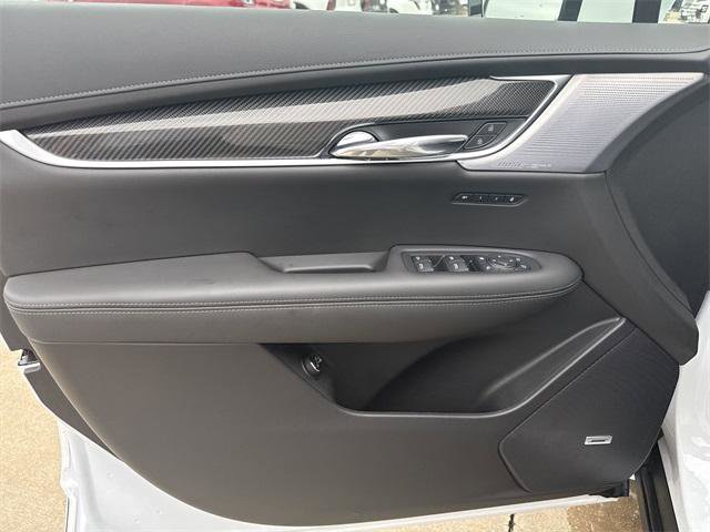 New 2025 Cadillac XT6 Sport w/ Technology Package image 10