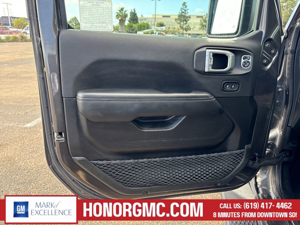 Used 2023 Jeep Gladiator Overland image 13