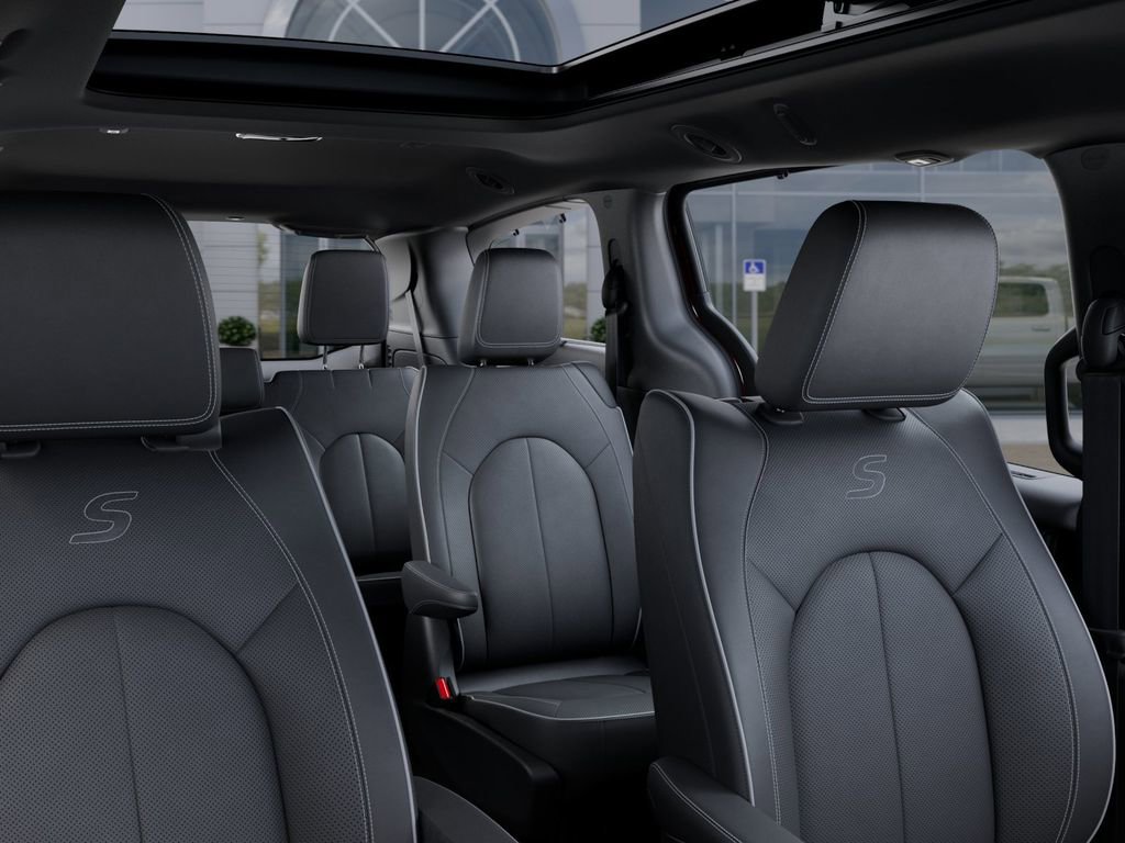 New 2026 Chrysler Pacifica Limited w/ Uconnect Theater Family Group image 28