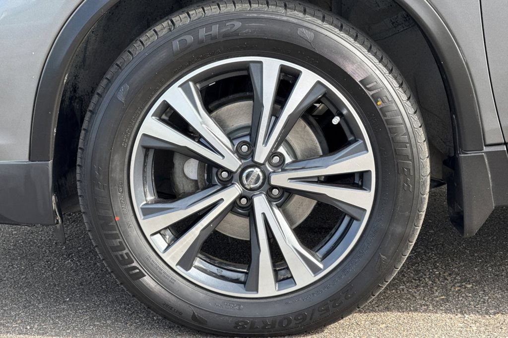 Used 2017 Nissan Rogue SL w/ SL Premium Package AWD/4WD image 28