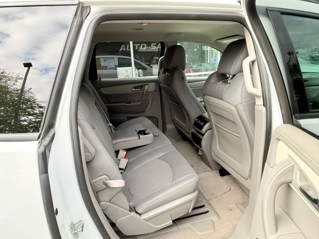 Used 2017 Chevrolet Traverse LS AWD/4WD image 17