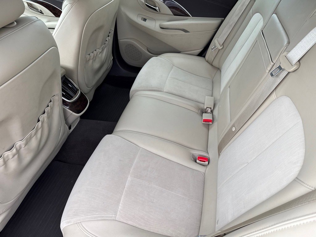 Used 2016 Buick LaCrosse image 17