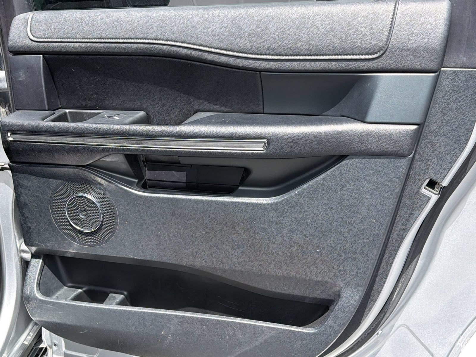 Used 2021 Ford Expedition Max XLT RWD image 32