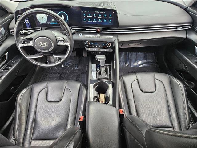 Used 2024 Hyundai Elantra Limited image 16