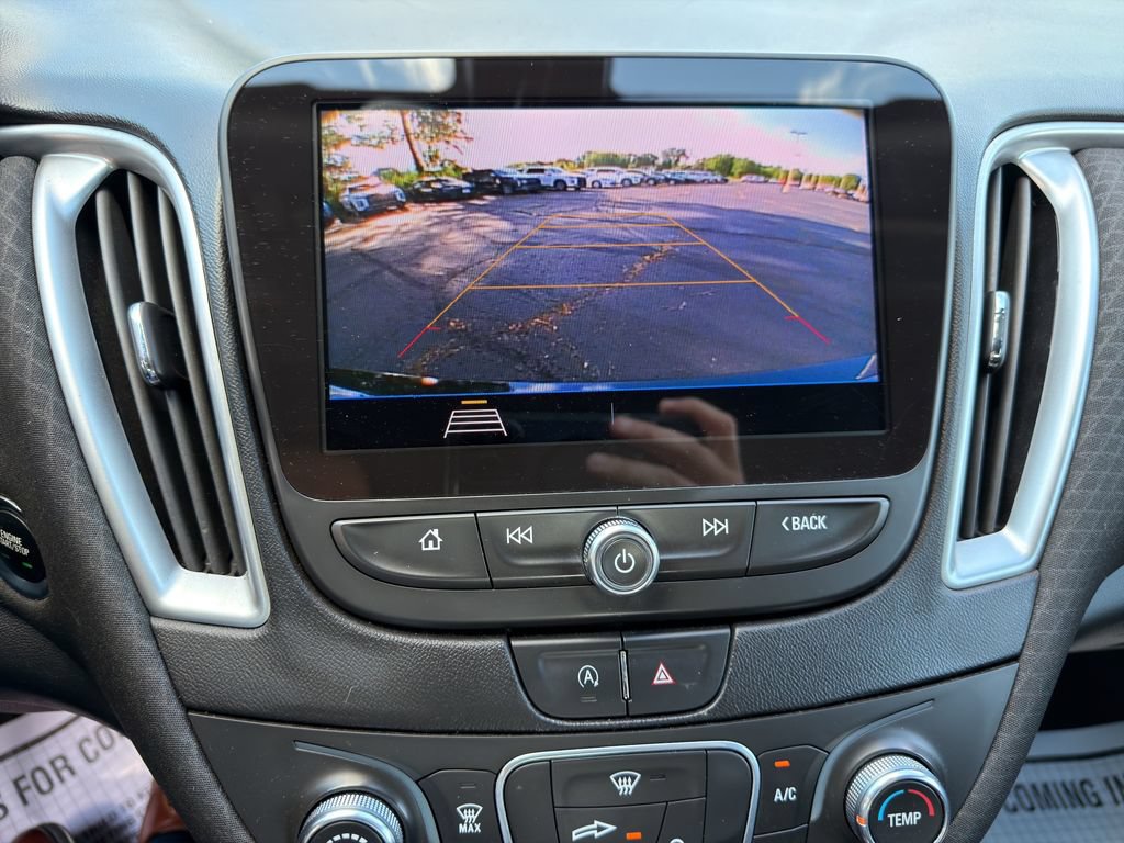 Certified 2020 Chevrolet Malibu LS FWD image 25