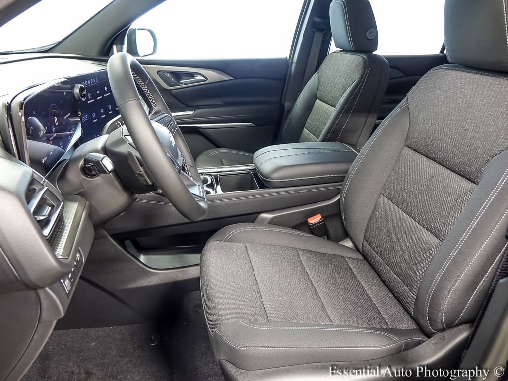 New 2026 Chevrolet Traverse LT w/ LPO, Floor Liner Package AWD/4WD image 9