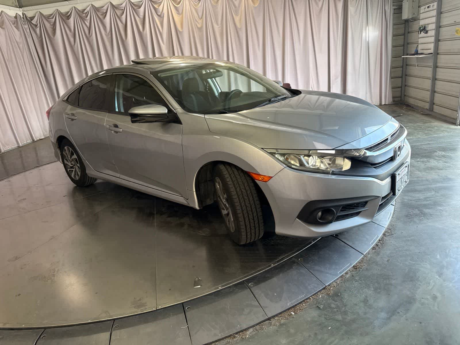 Used 2017 Honda Civic EX image 2