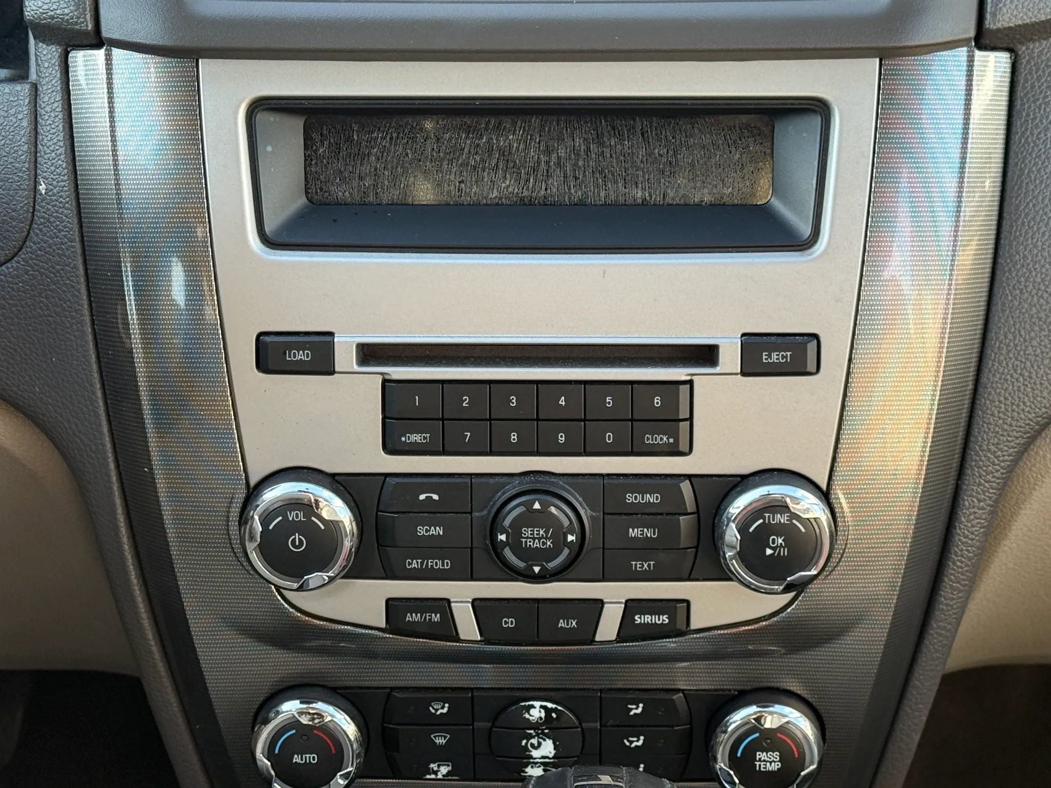 Used 2012 Ford Fusion SEL image 25