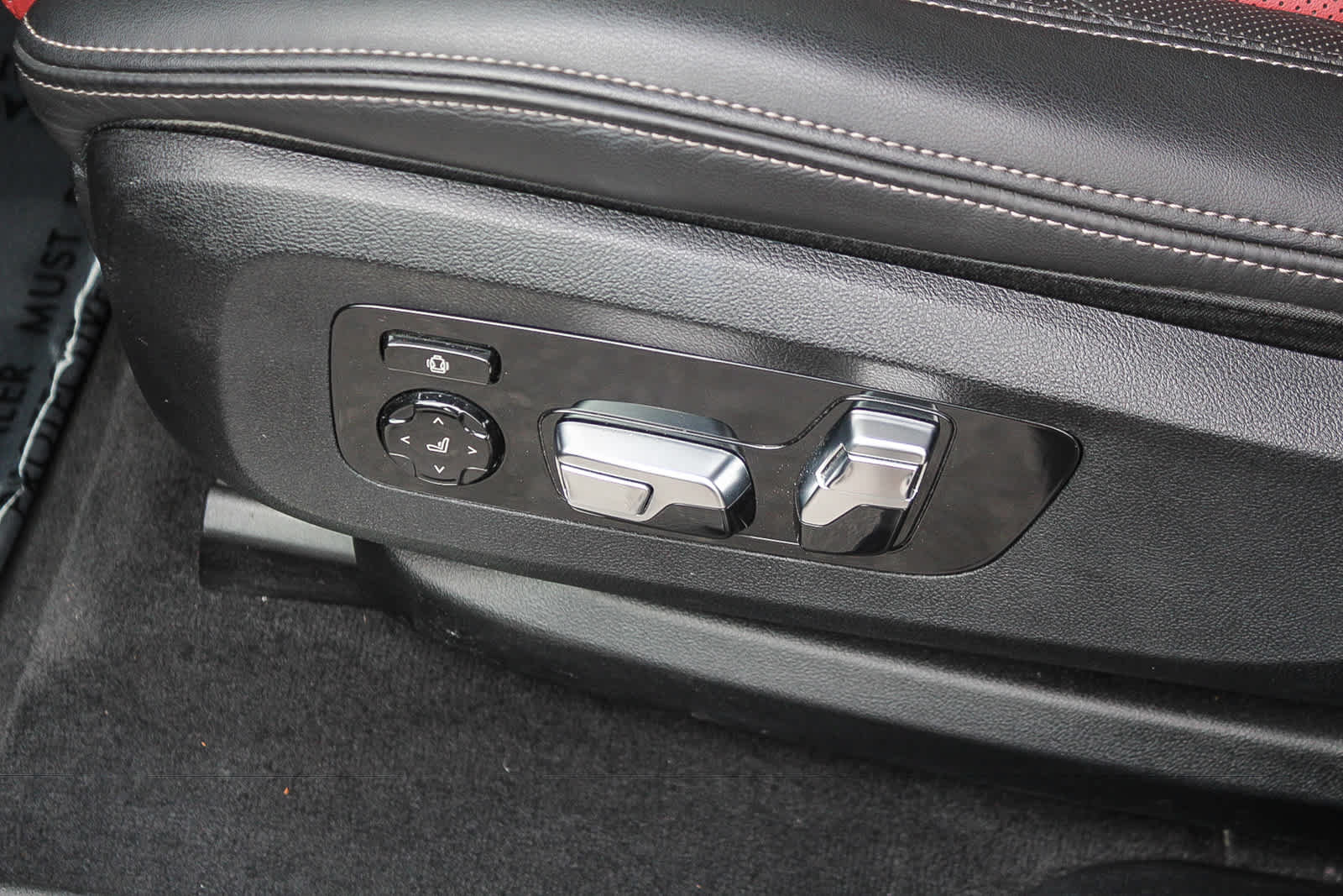 Used 2025 BMW X6 M60i w/ Executive Package AWD/4WD image 20