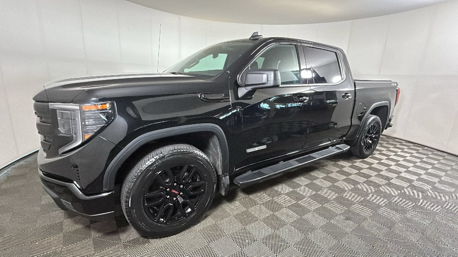 Used 2024 GMC Sierra 1500 Elevation w/ LPO, GMC Protection Package AWD/4WD image 8