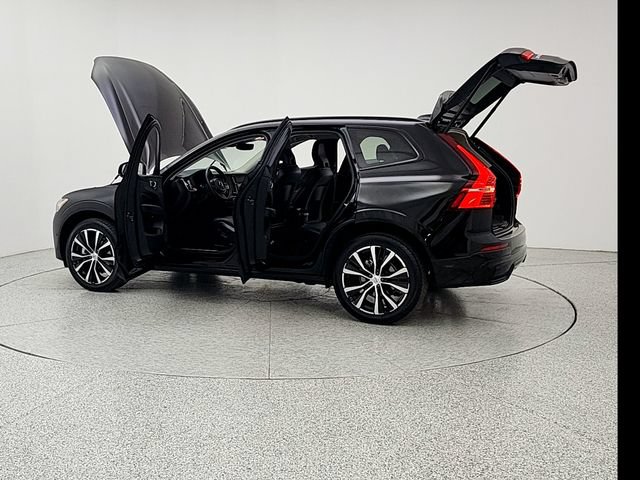 Certified 2024 Volvo XC60 B5 Plus w/ Protection Package Premier AWD/4WD image 12