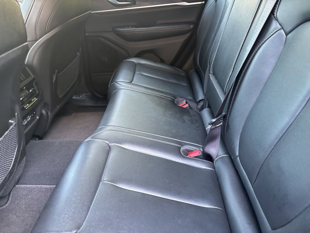 Used 2024 Jeep Grand Cherokee Limited AWD/4WD image 11
