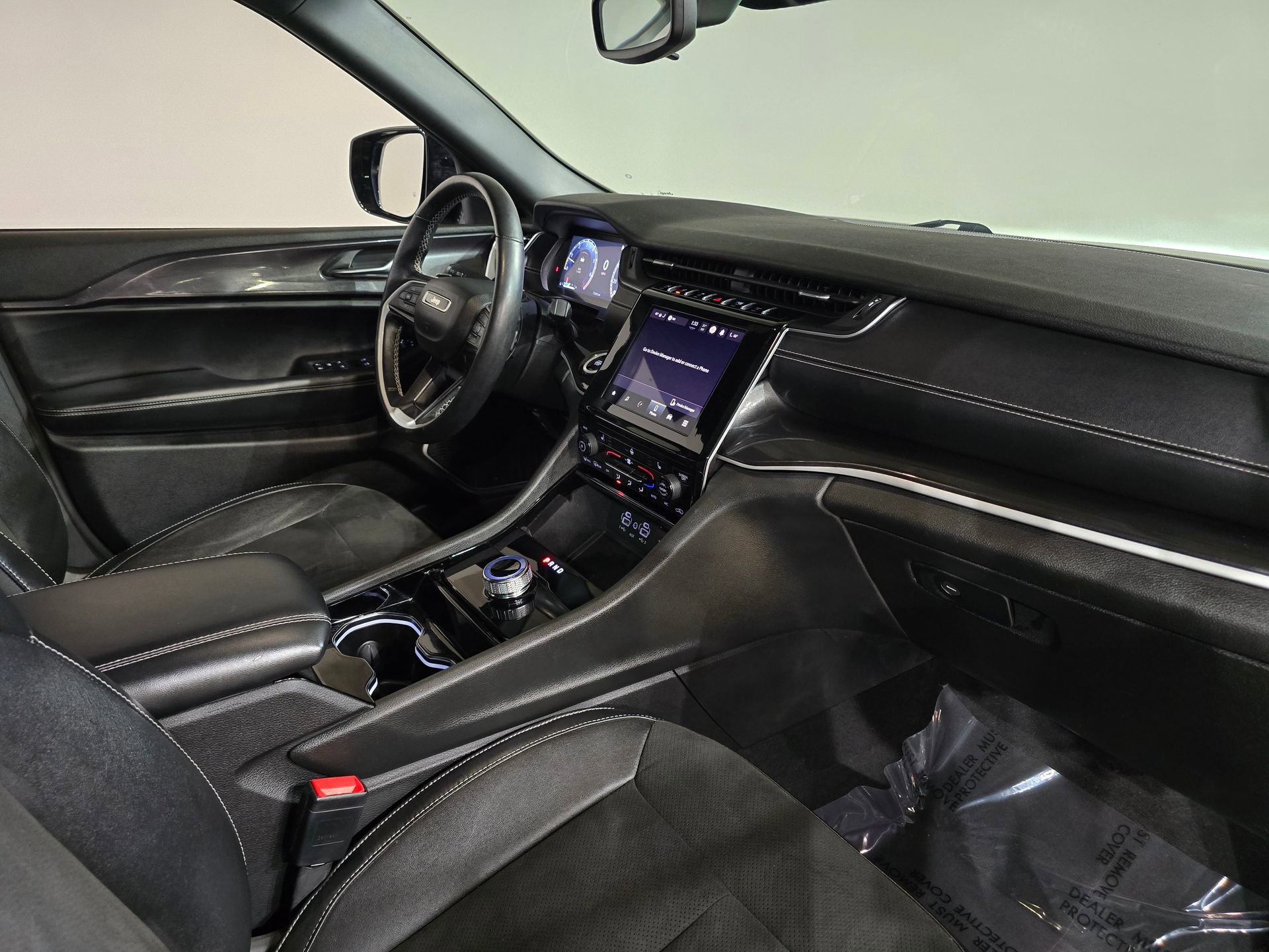 Used 2022 Jeep Grand Cherokee Altitude image 40