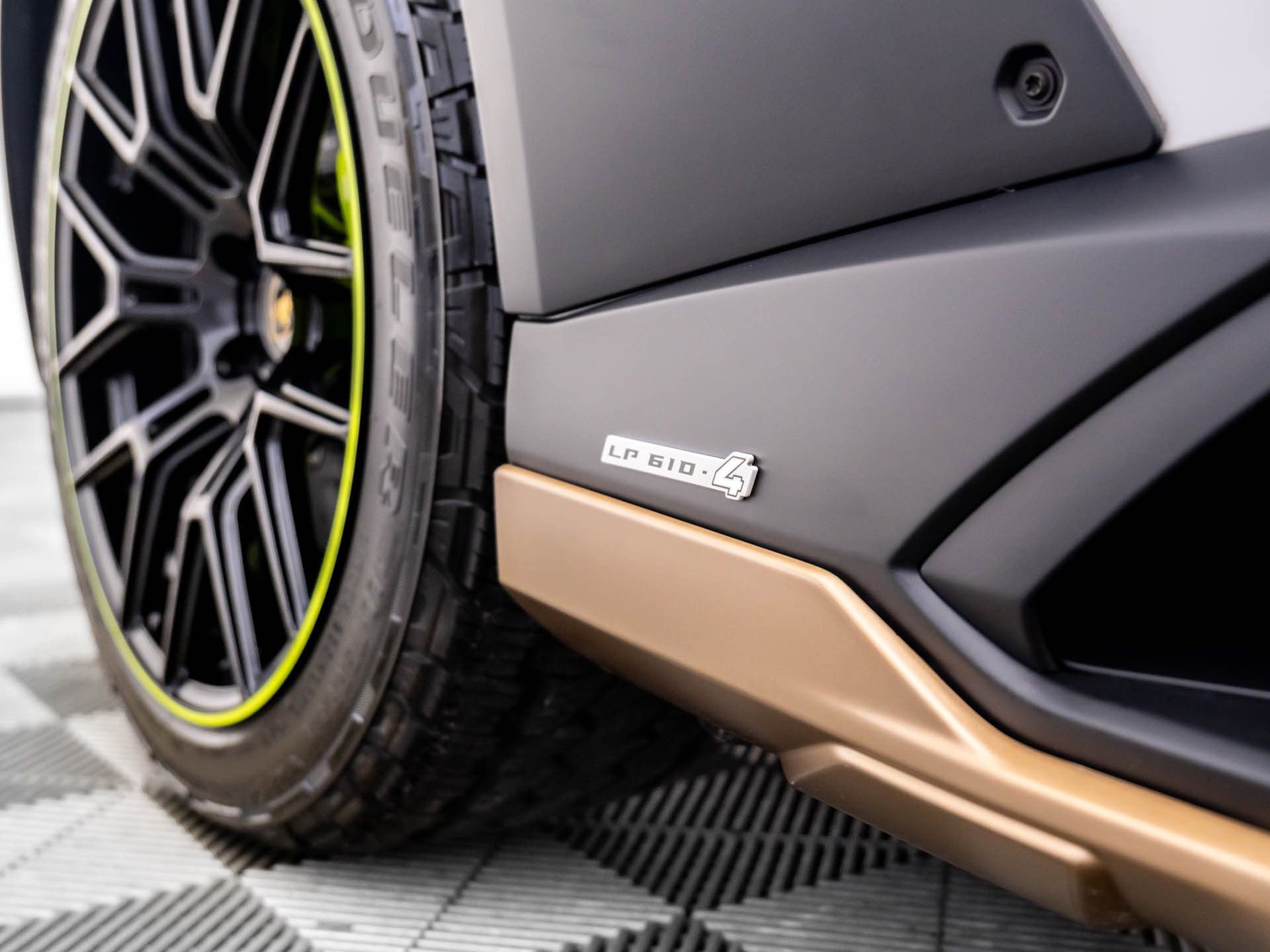 Used 2024 Lamborghini Huracan Sterrato image 48