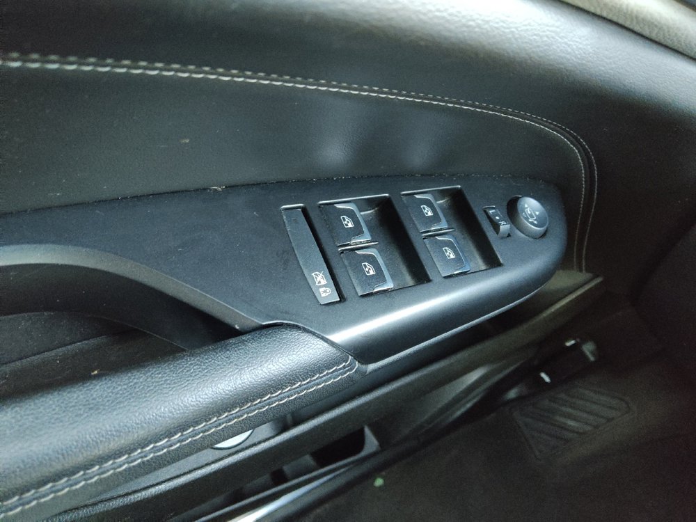 Used 2014 Cadillac SRX Luxury image 27