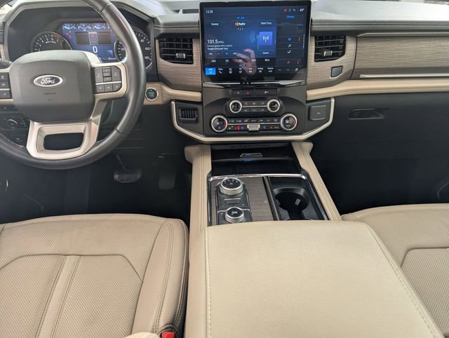 Used 2024 Ford Expedition Limited image 28