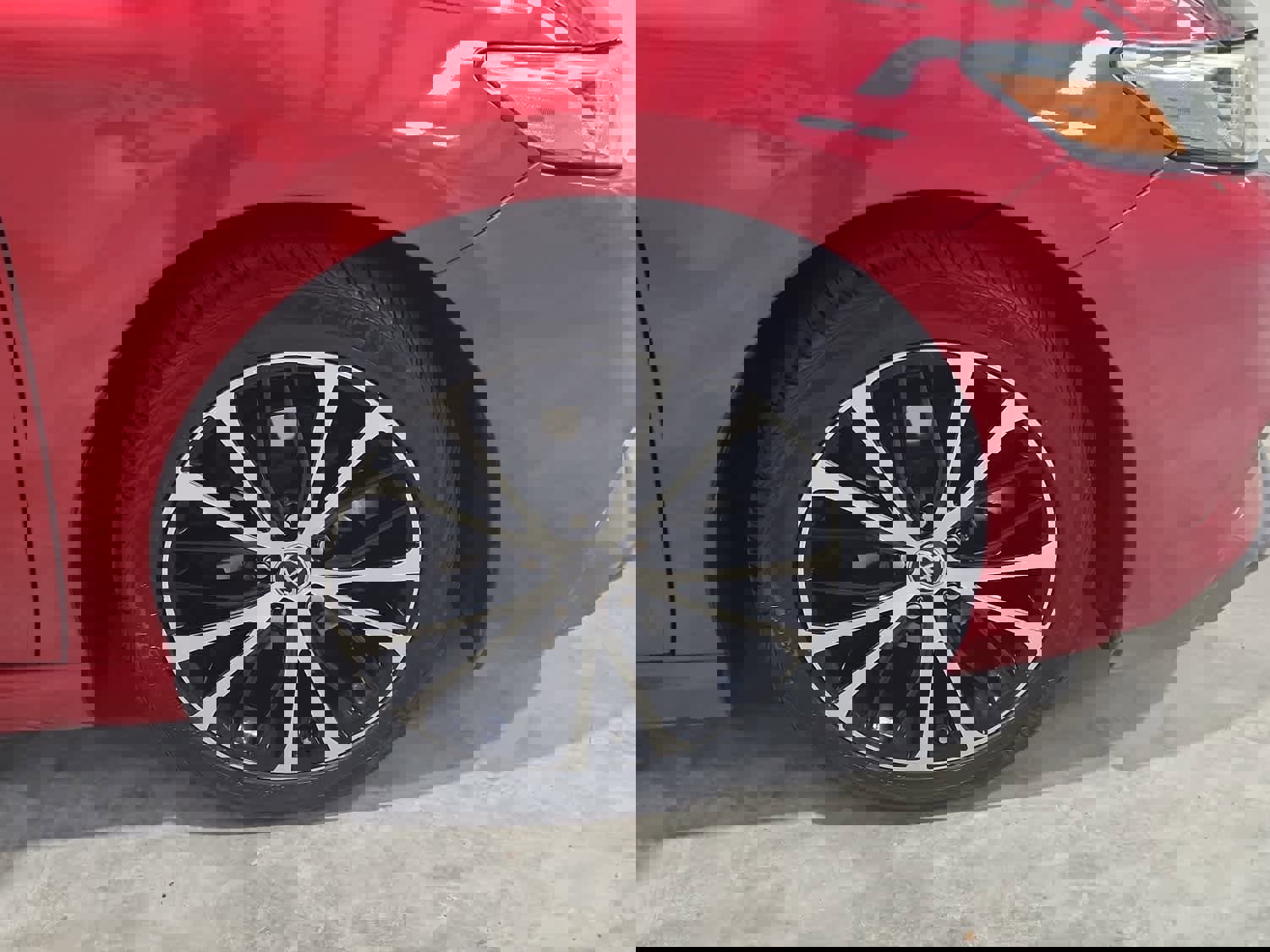 Used 2019 Toyota Camry SE image 12