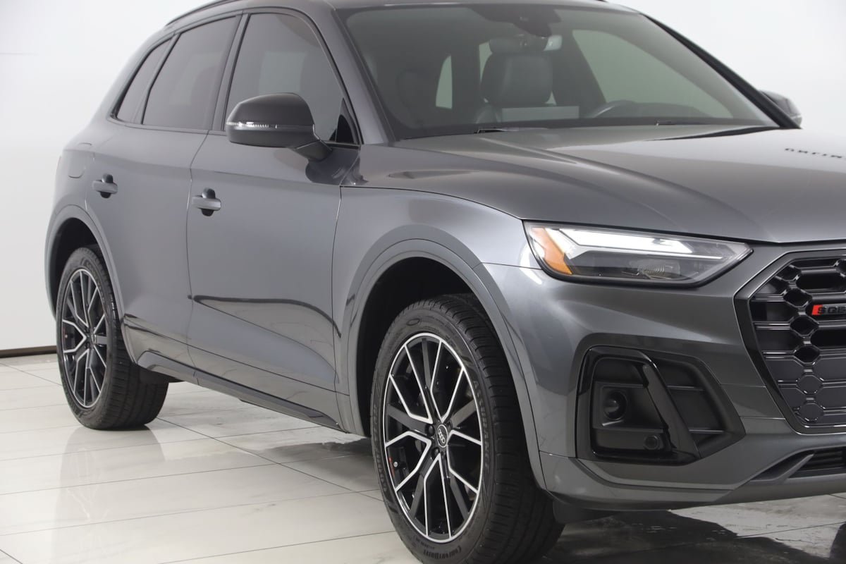Used 2023 Audi SQ5 Premium Plus w/ Premium Plus Package AWD/4WD image 39