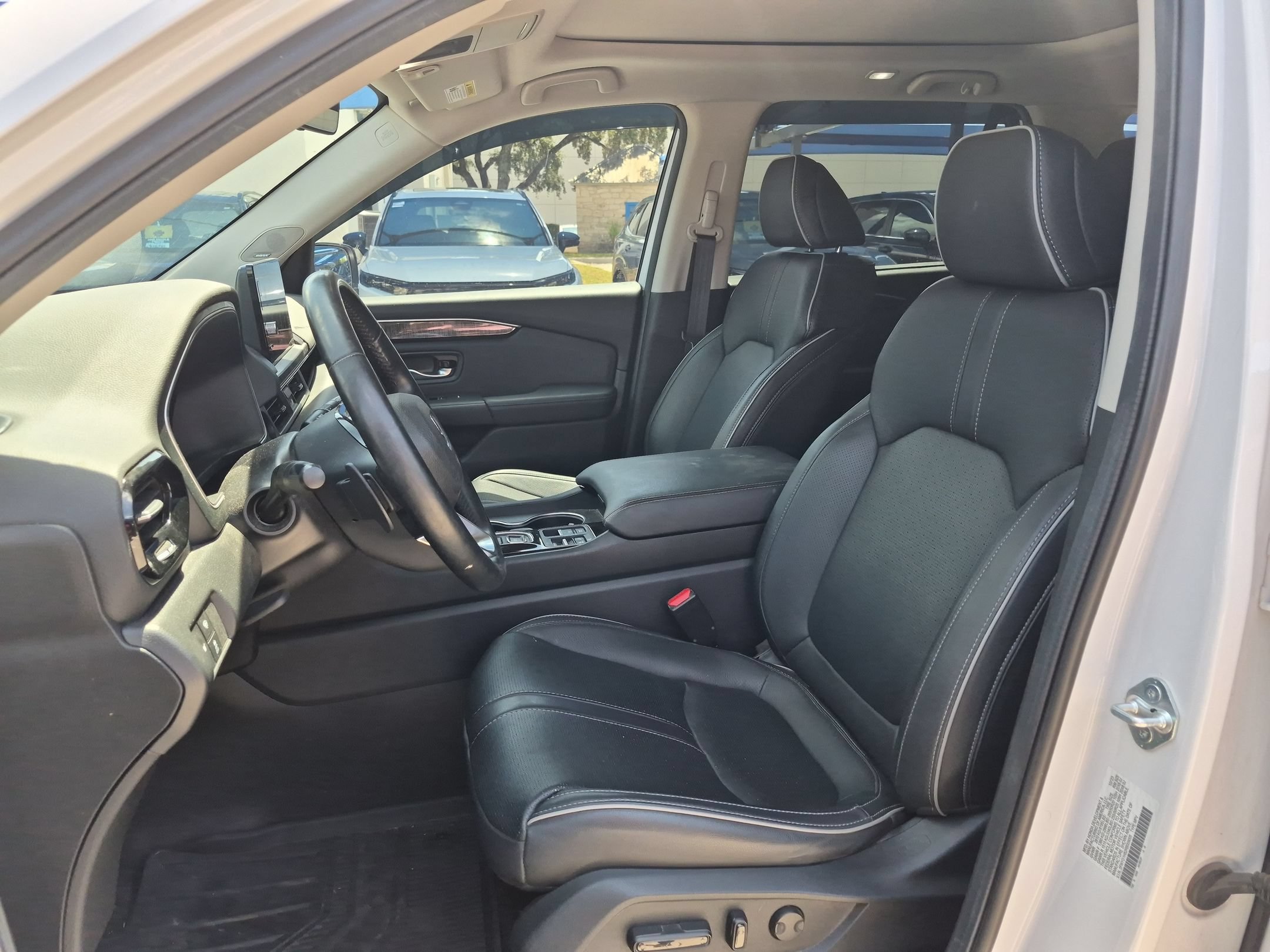 Used 2024 Honda Pilot Elite image 9