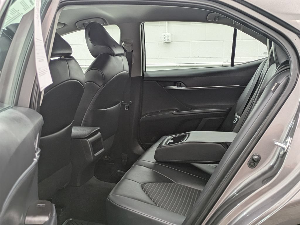 Used 2024 Toyota Camry SE FWD image 11