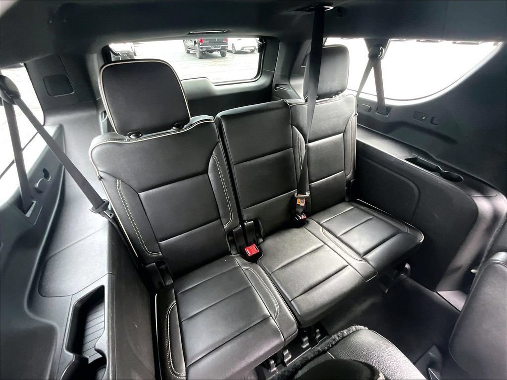 Used 2021 Chevrolet Suburban Premier AWD/4WD image 16