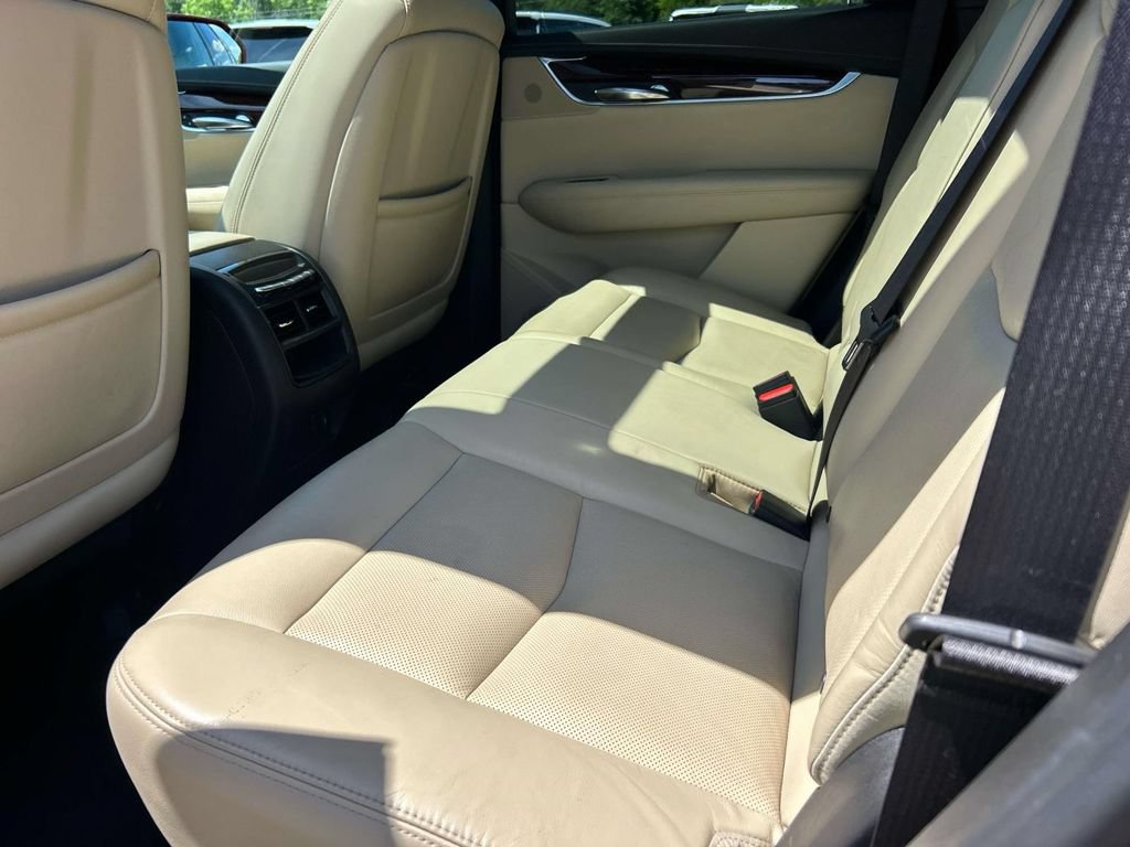 Used 2017 Cadillac XT5 Premium Luxury FWD image 20