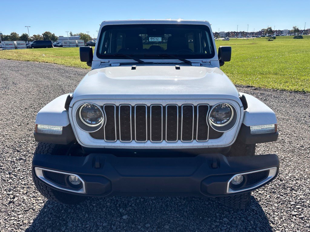 Used 2024 Jeep Wrangler Unlimited Sahara AWD/4WD image 3