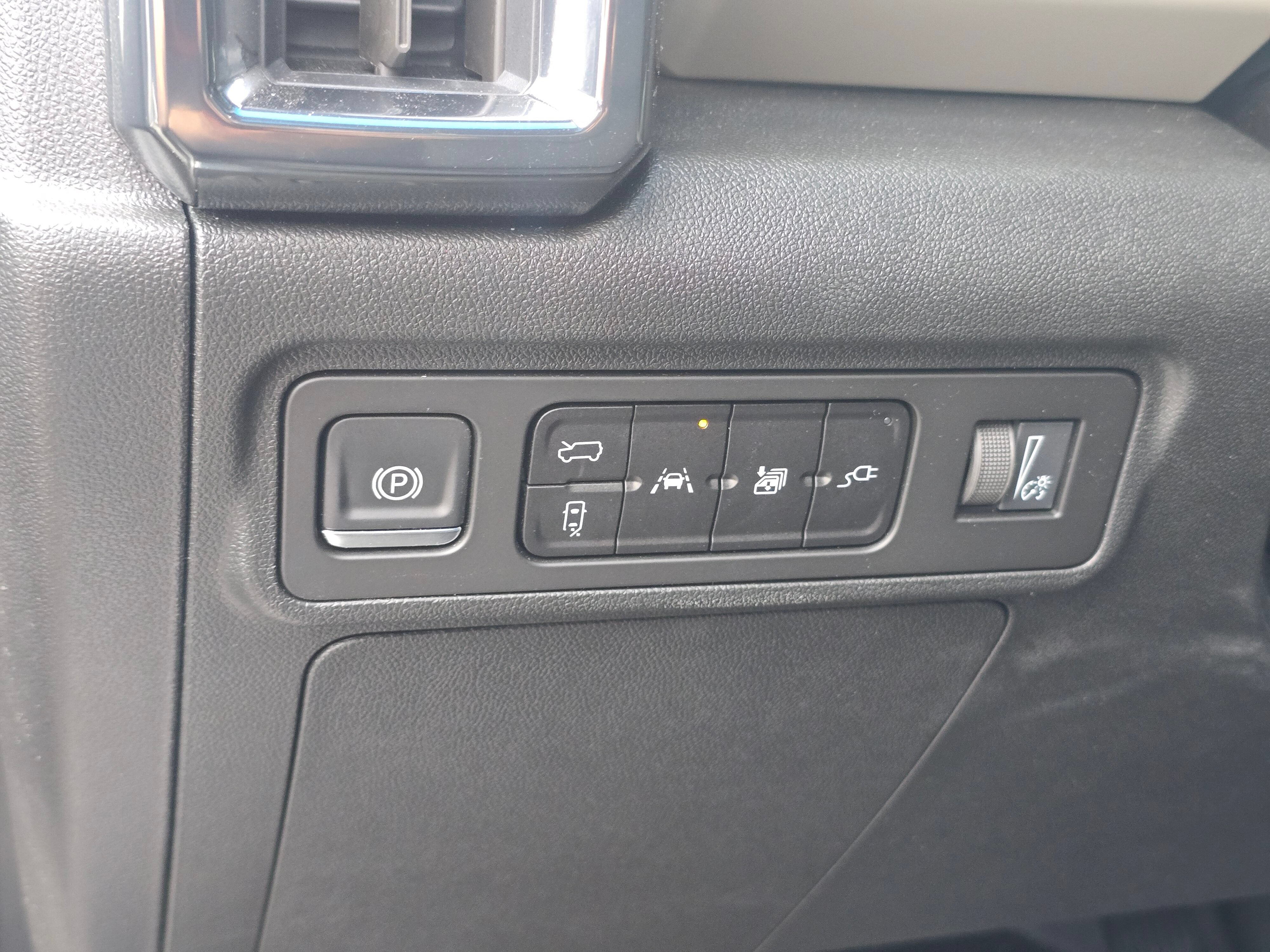 New 2026 GMC Hummer EV SUV w/ LPO, Dark Essentials Package AWD/4WD image 15