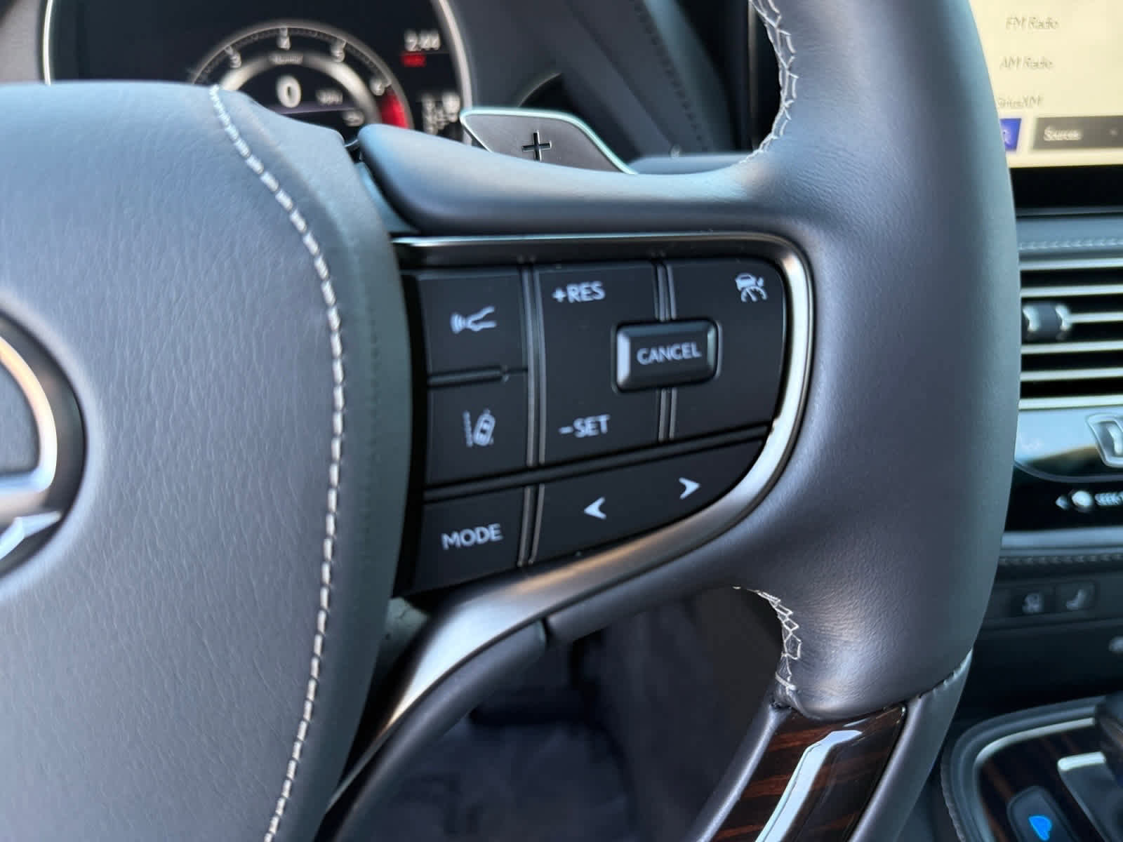 Used 2023 Lexus LS 500 w/ Interior Upgrade Package image 24