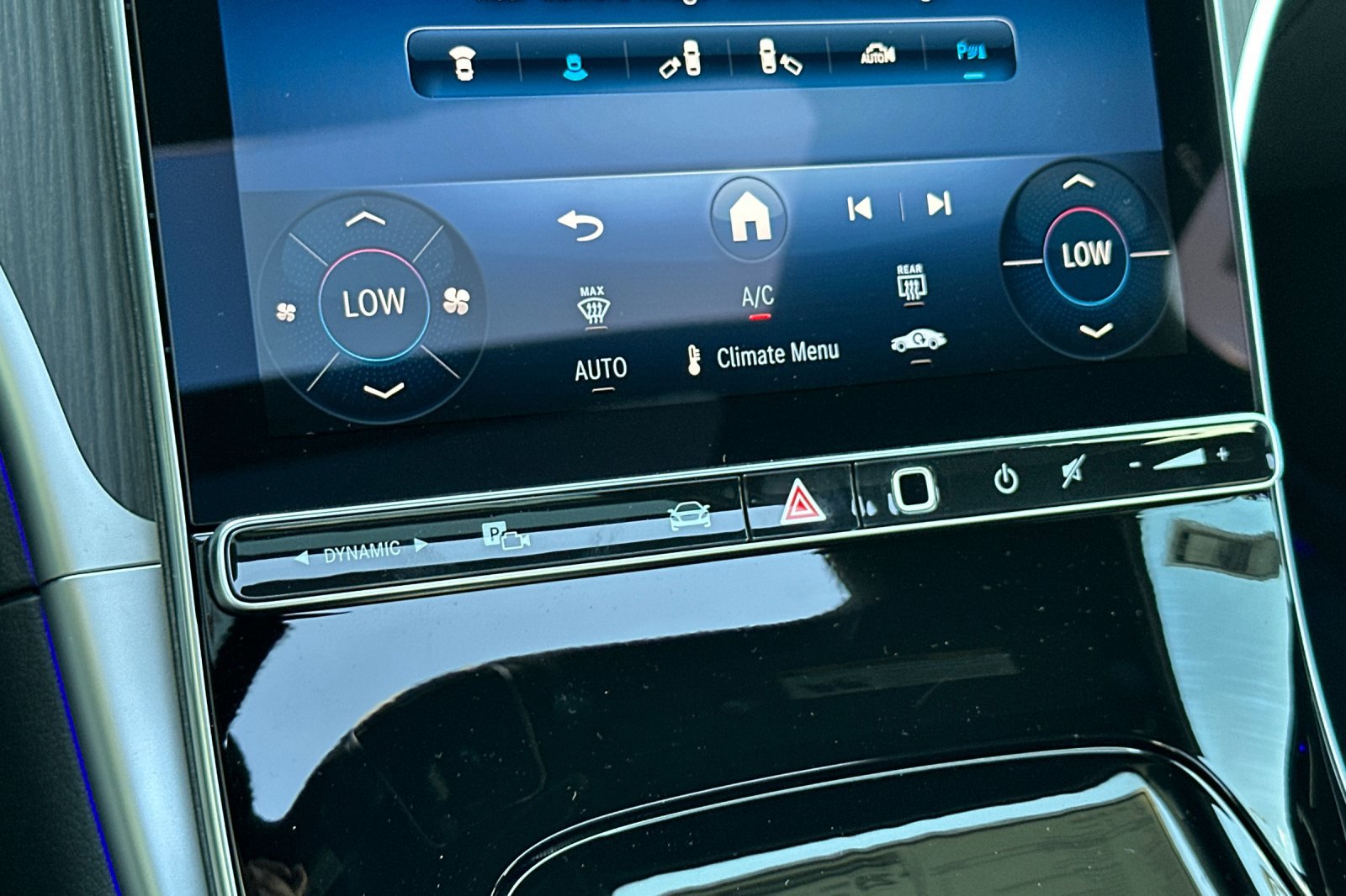 New 2025 Mercedes-Benz C 300 Sedan image 20