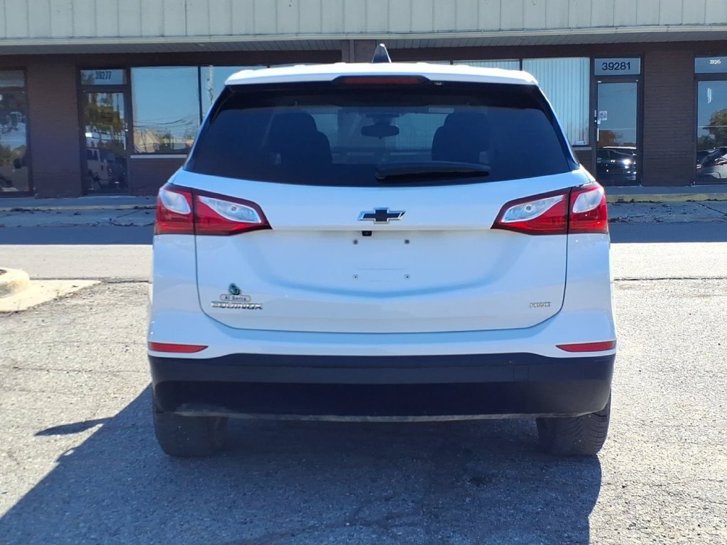 Used 2021 Chevrolet Equinox LS w/ LS Convenience Package AWD/4WD image 5