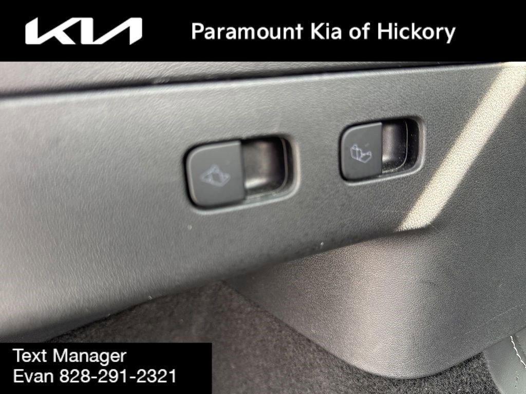 Used 2024 Tesla Model Y Long Range image 13