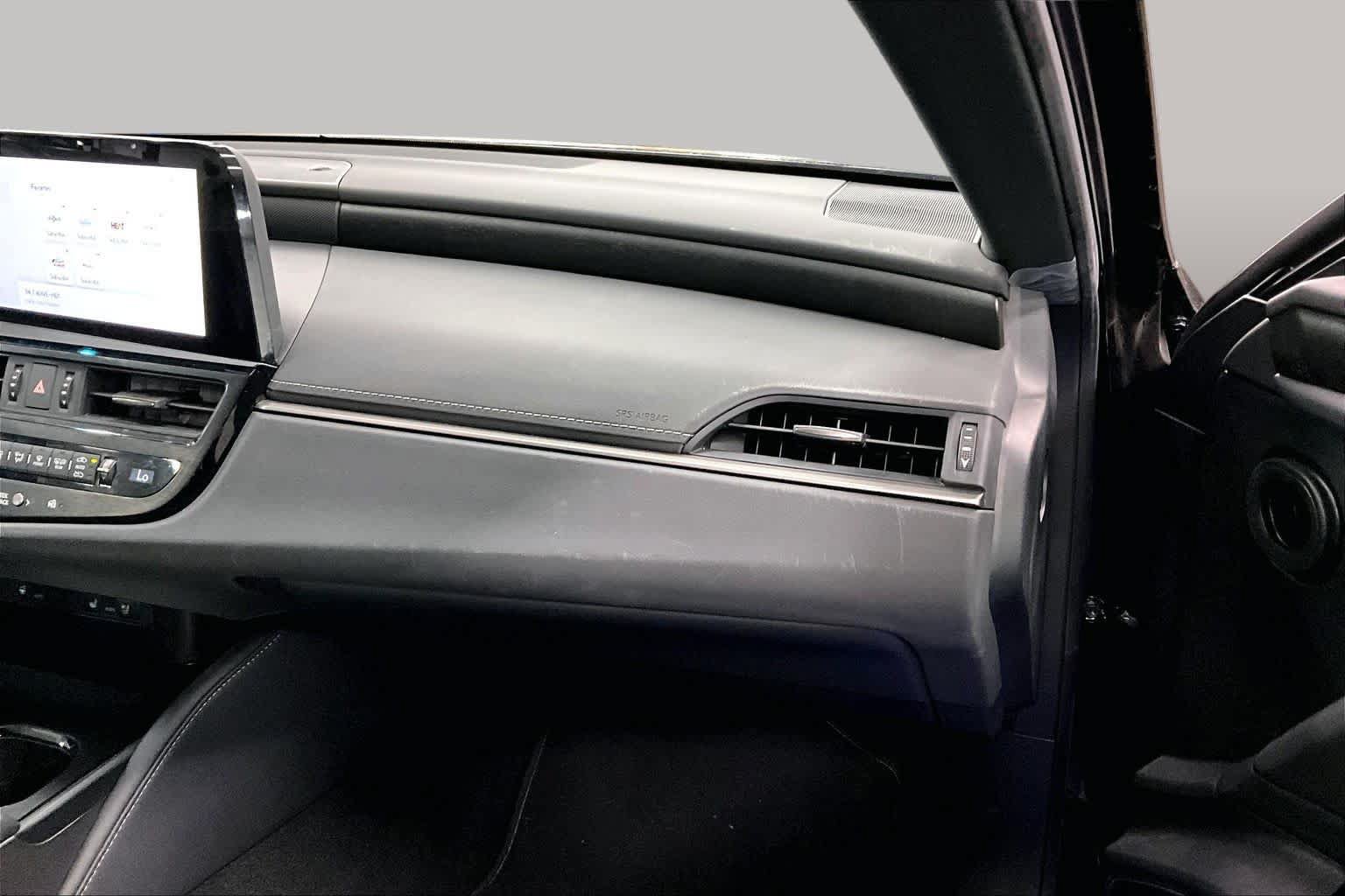 Used 2024 Lexus ES 300h w/ Premium Package FWD image 19