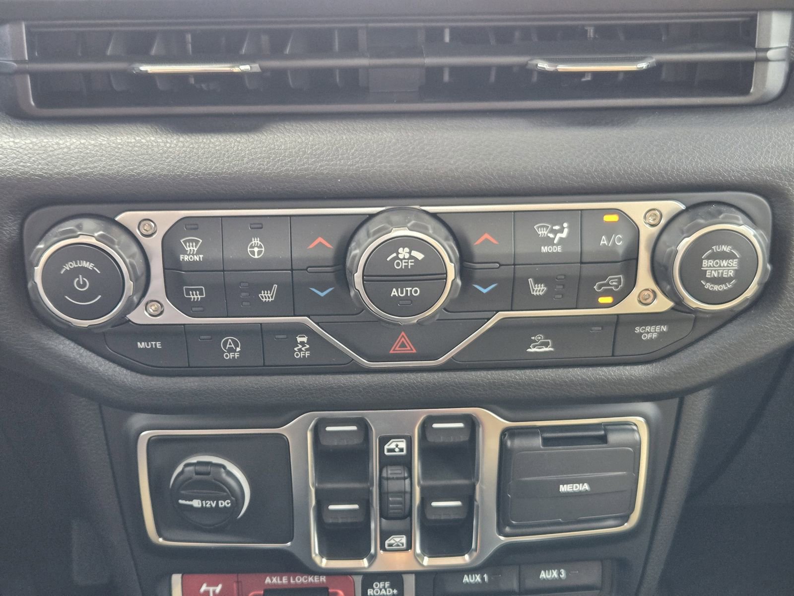 New 2026 Jeep Gladiator Willys AWD/4WD image 24