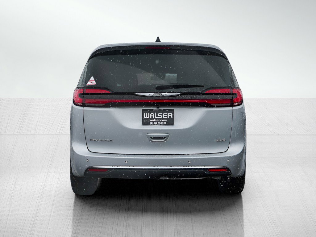New 2026 Chrysler Pacifica Select AWD/4WD image 5