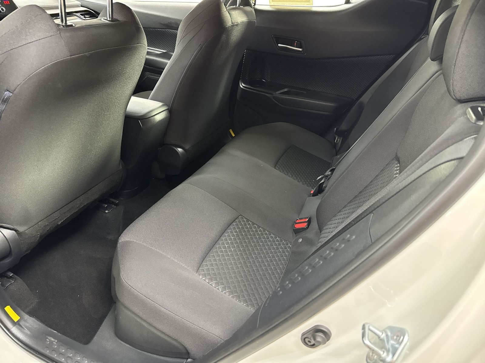 Used 2021 Toyota C-HR LE FWD image 36