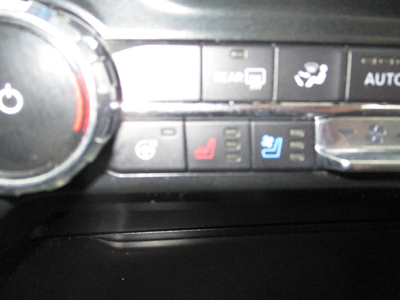 Used 2022 Ford F150 Lariat w/ Equipment Group 502A High image 13