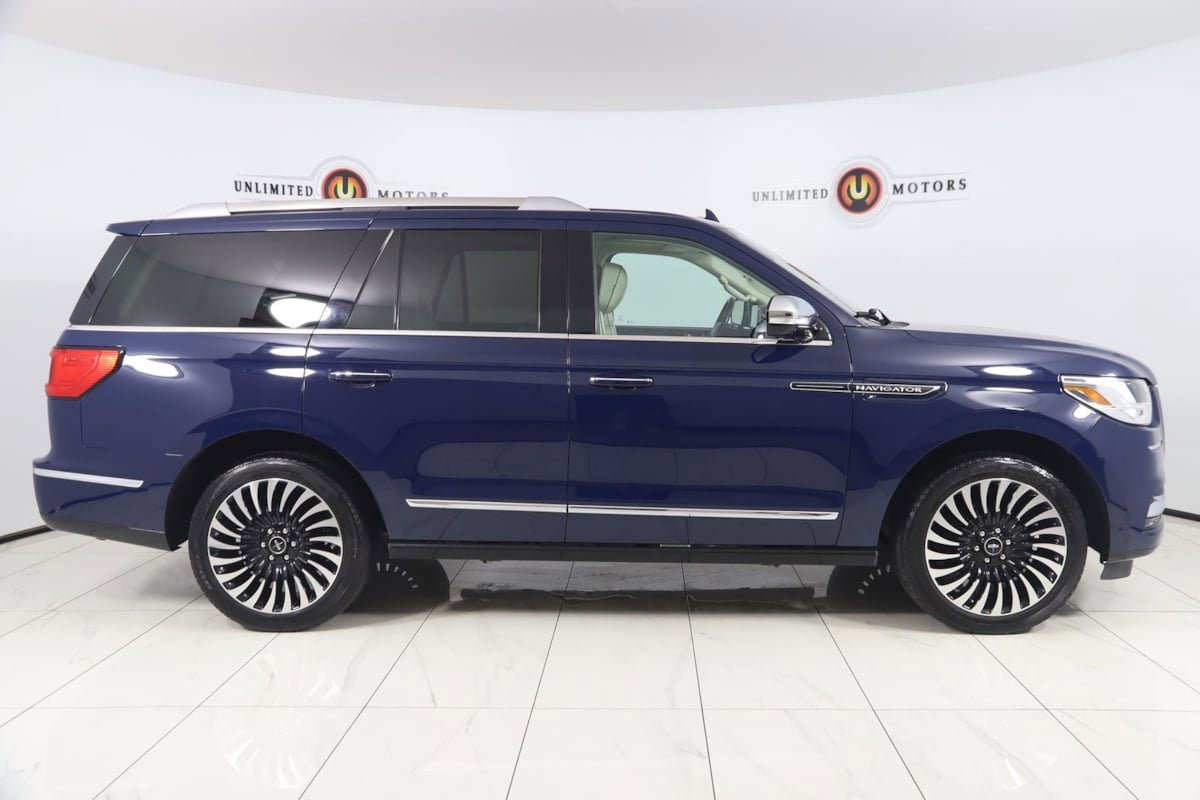 Used 2020 Lincoln Navigator Black Label AWD/4WD image 2