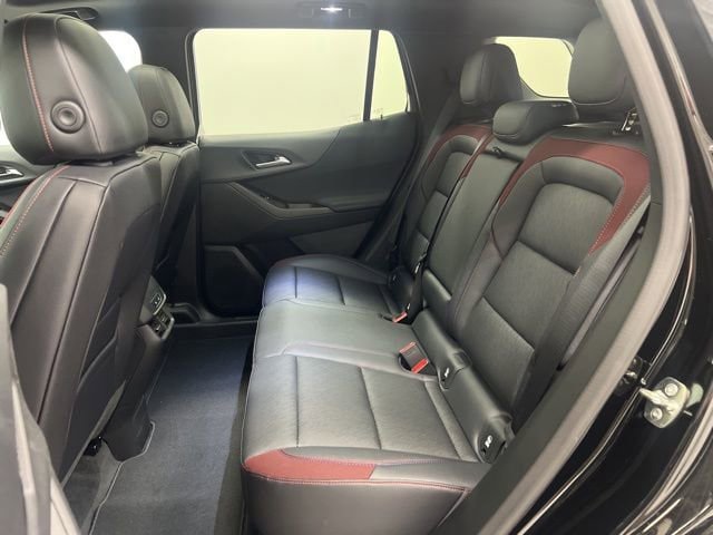New 2026 Chevrolet Equinox RS w/ Convenience Package III AWD/4WD image 13