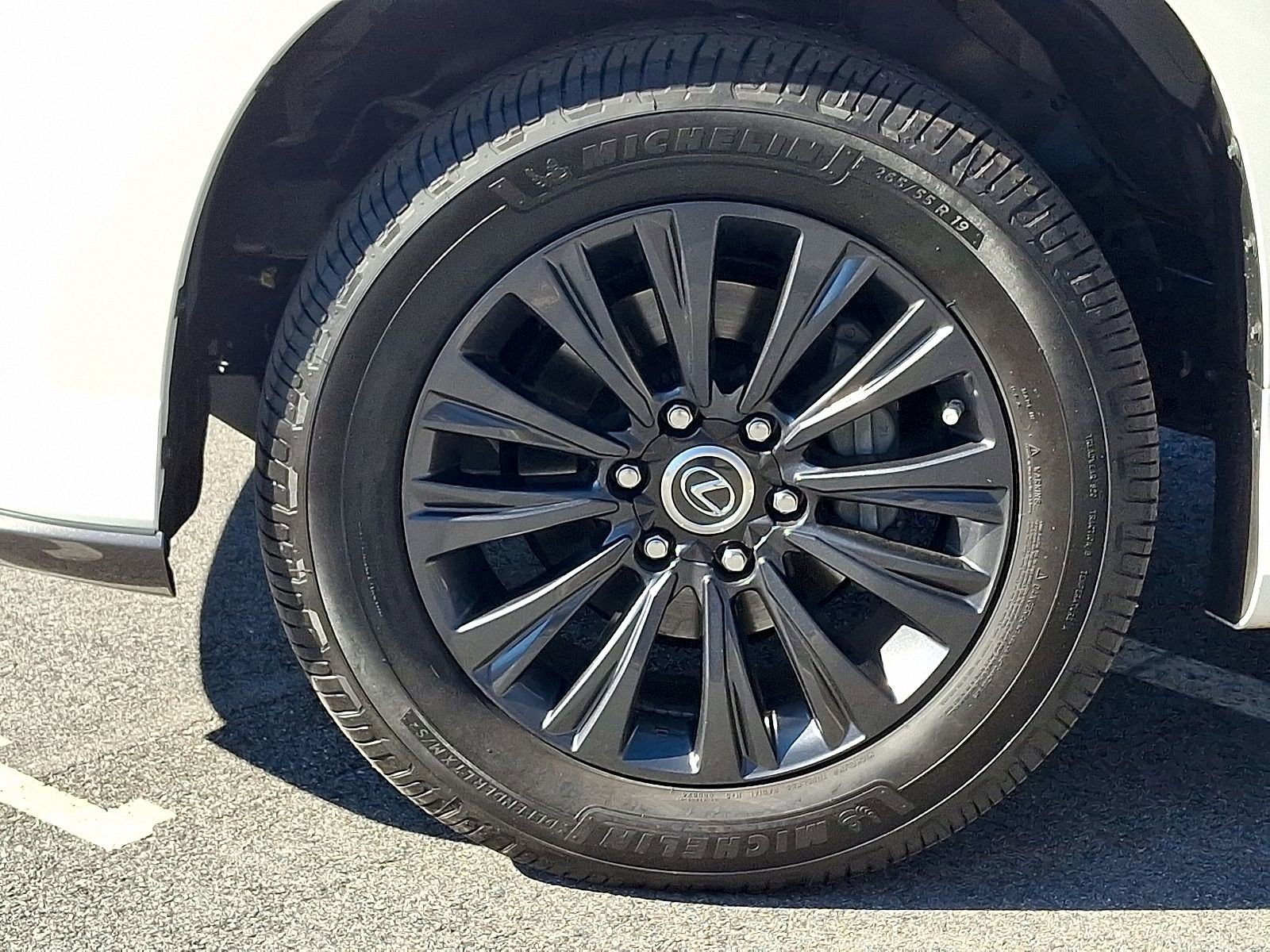 Used 2022 Lexus GX 460 Luxury w/ Sport Design Package image 8