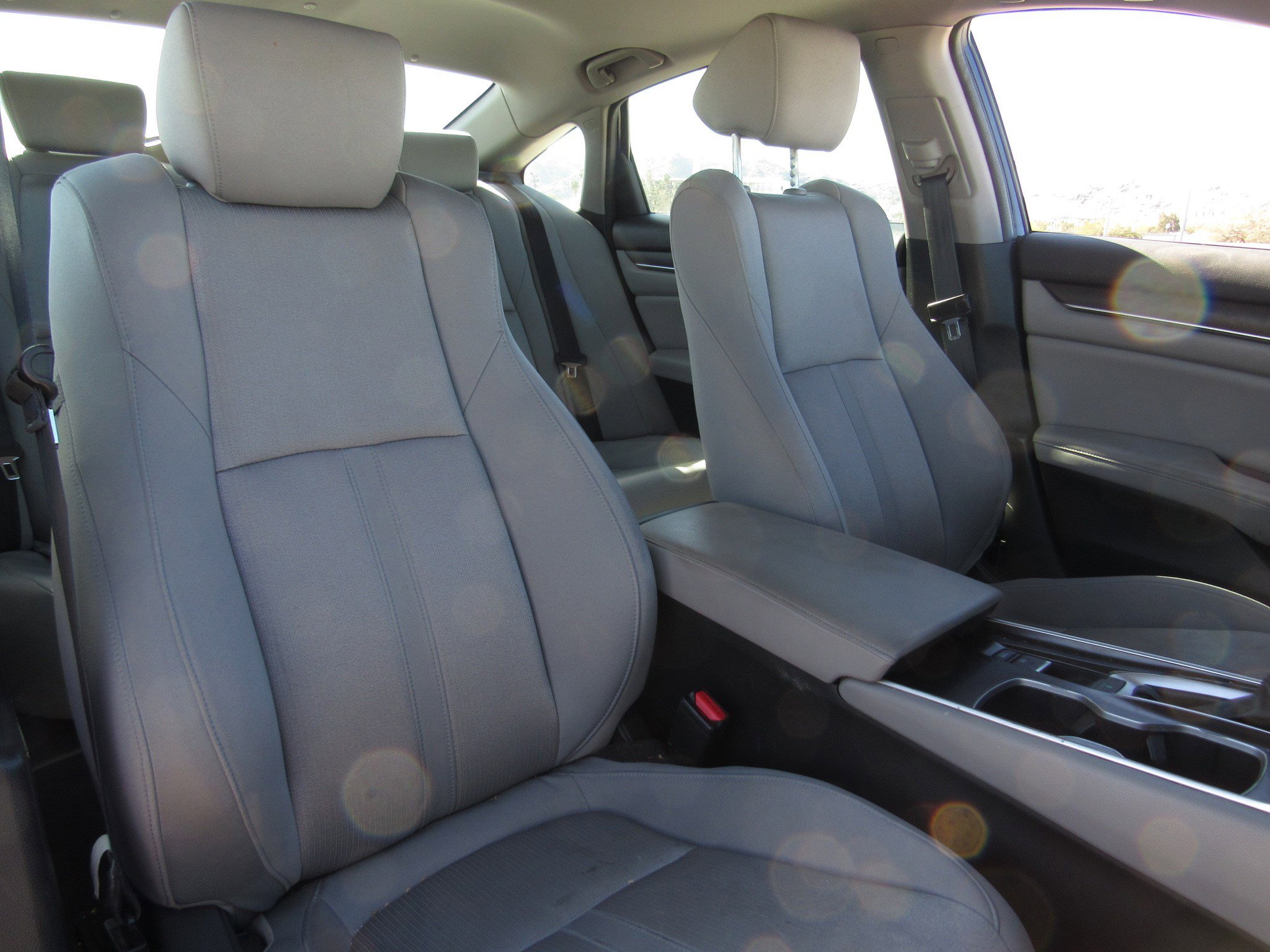 Used 2018 Honda Accord EX image 8