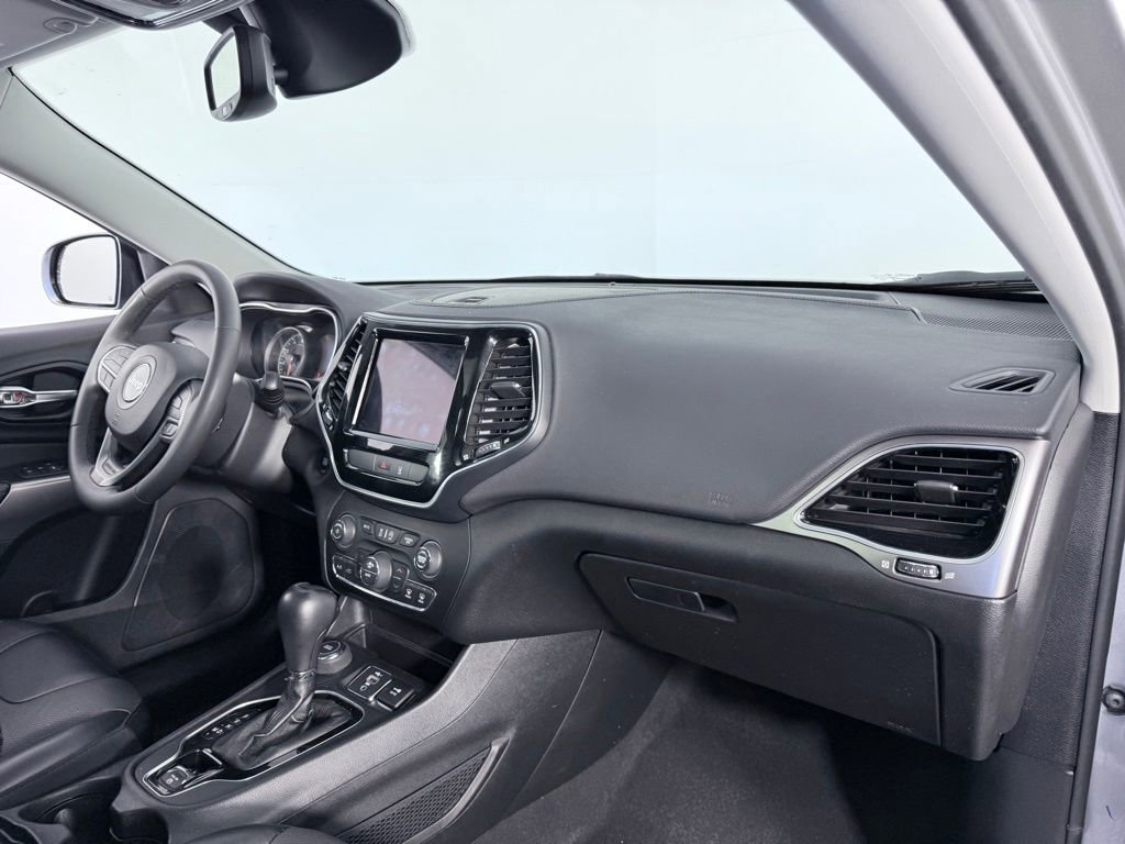 Used 2022 Jeep Cherokee Limited image 26