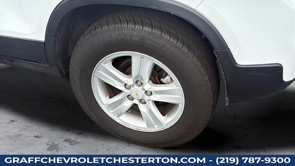 Used 2021 Chevrolet Trax LS w/ Tint and Cruise Package AWD/4WD image 34