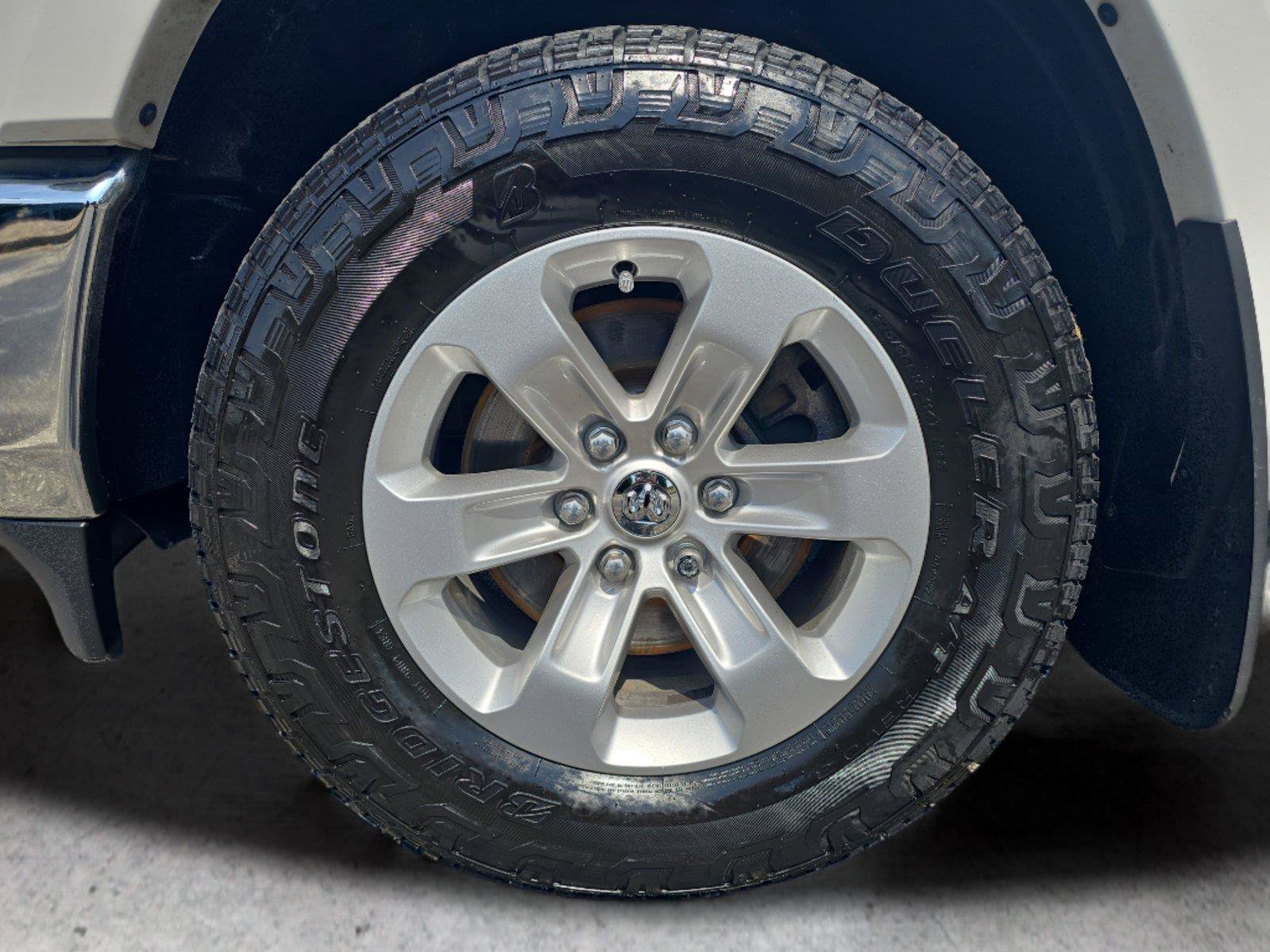 Used 2019 RAM 1500 Laramie AWD/4WD image 30