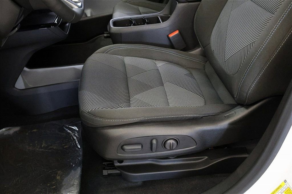 New 2027 Chevrolet Bolt LT w/ Comfort Package image 16